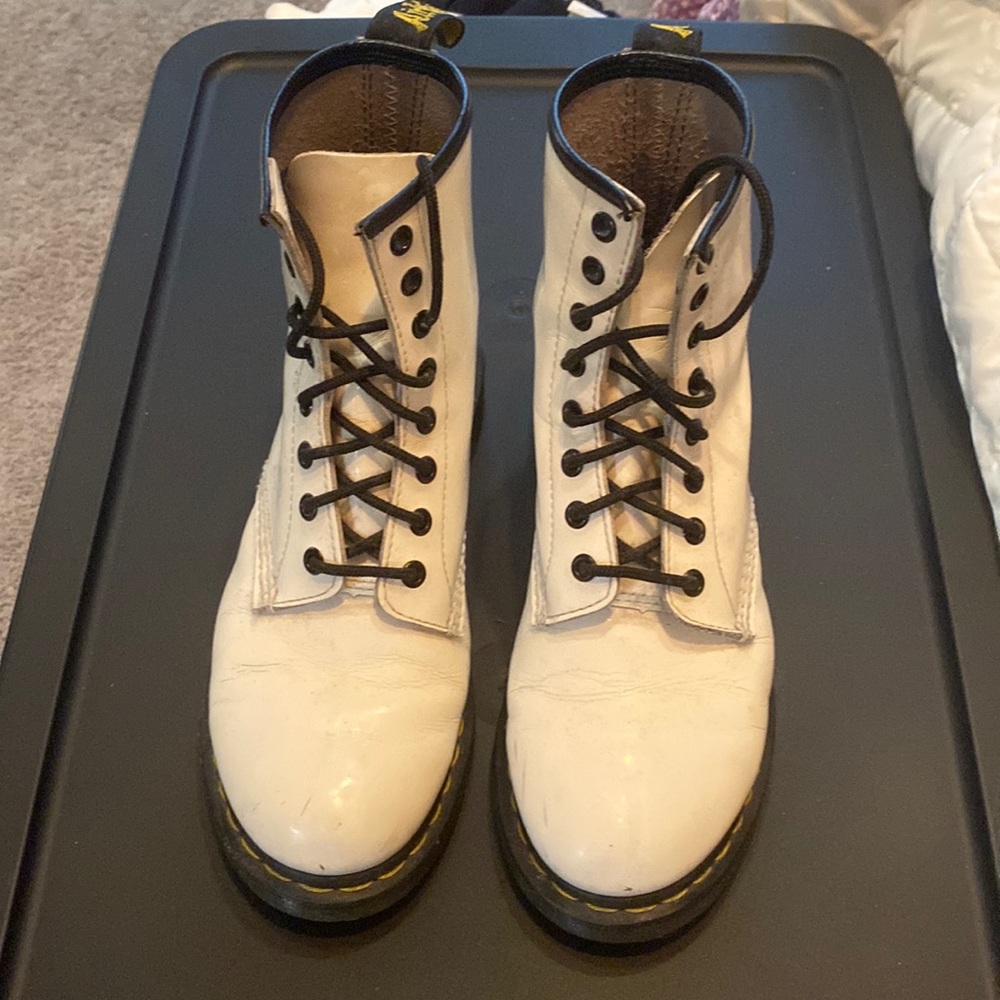 Dr. Martens size 8 White style 1460